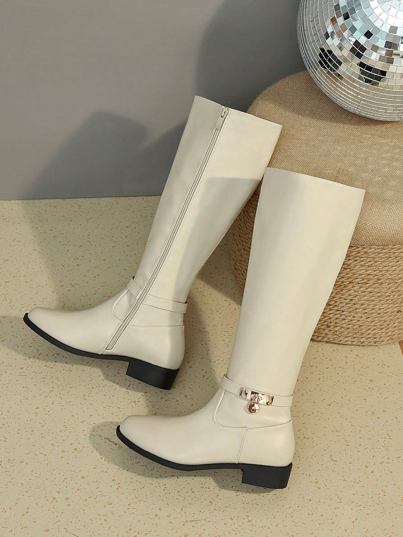 جزمة الركبة للنساء , أنيق لون اللوز جزمة برقبة طويلة مع ميتالك مشبك زخارف , سحاب جانبي , متعدد الجوانب والاستعمالات جزمة عالية الى خريف و الشتاء , باصابع قدم دائري , مكتنز كعب , مريح , أنيق للنساء جزمة ركأس الخيل