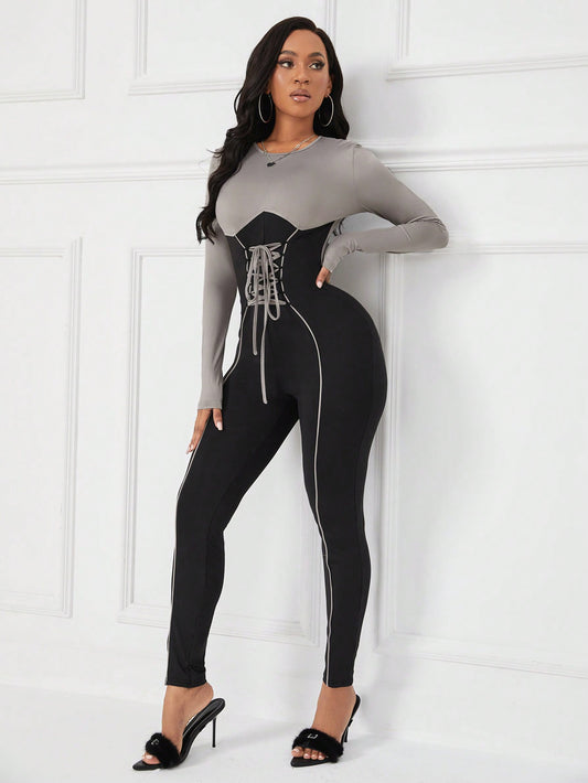 برباط أمامي بألوان متباينة للنساء