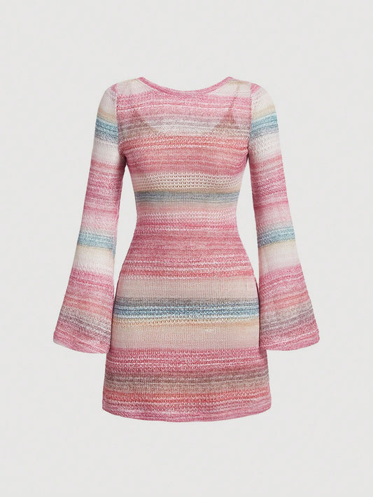 فستان نسائي بأكمام منتفخة وحزام بخطوط