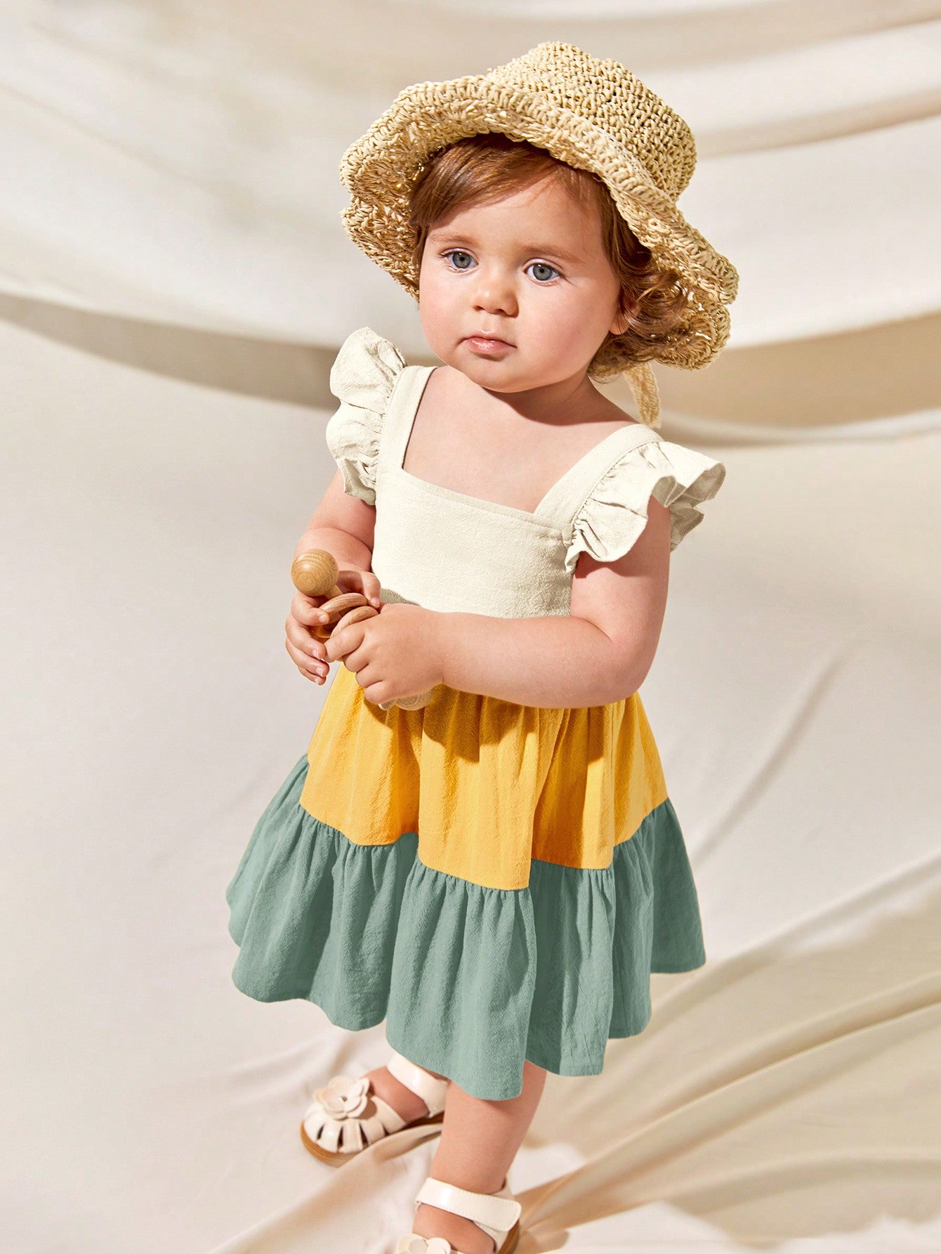 فستان A-الخط منسوج، قطعة ملابس دمية للطفلة مع تداخل الألوان المناسبة للعطلة