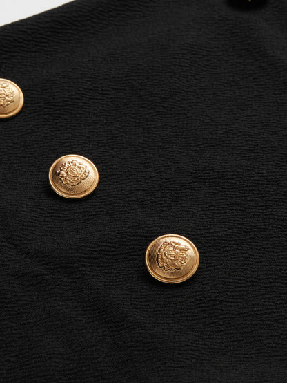 تنورة ضيقة بنمط الأزرار