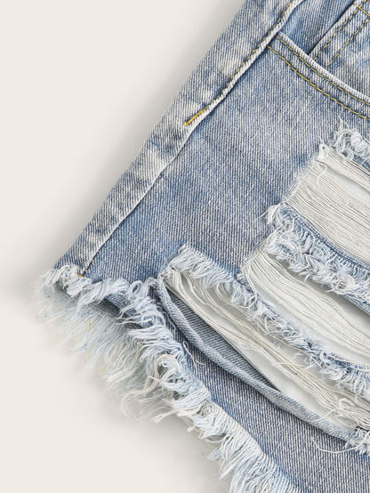 شورتات دينيم نسائية