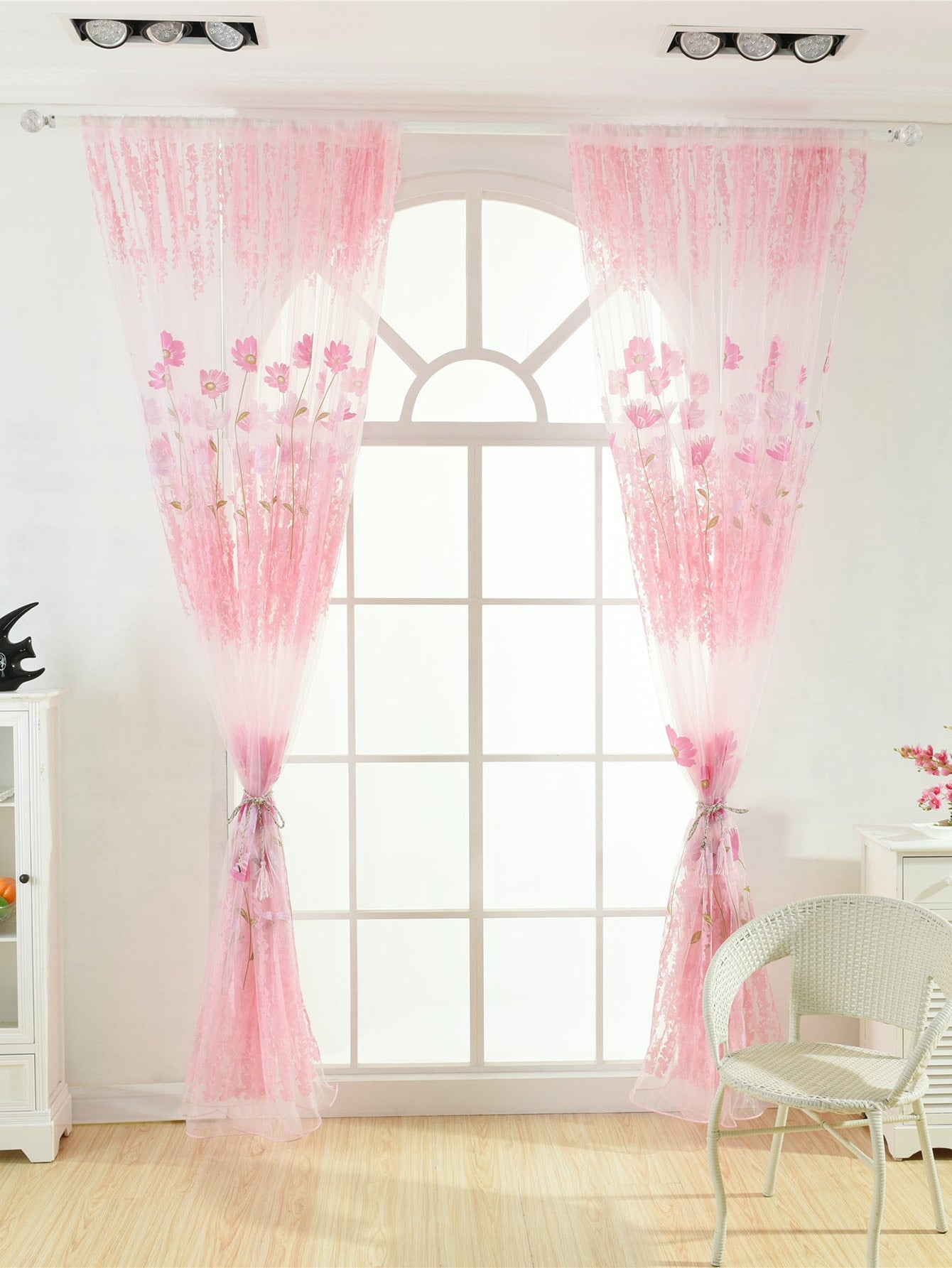 ستائر شفافة