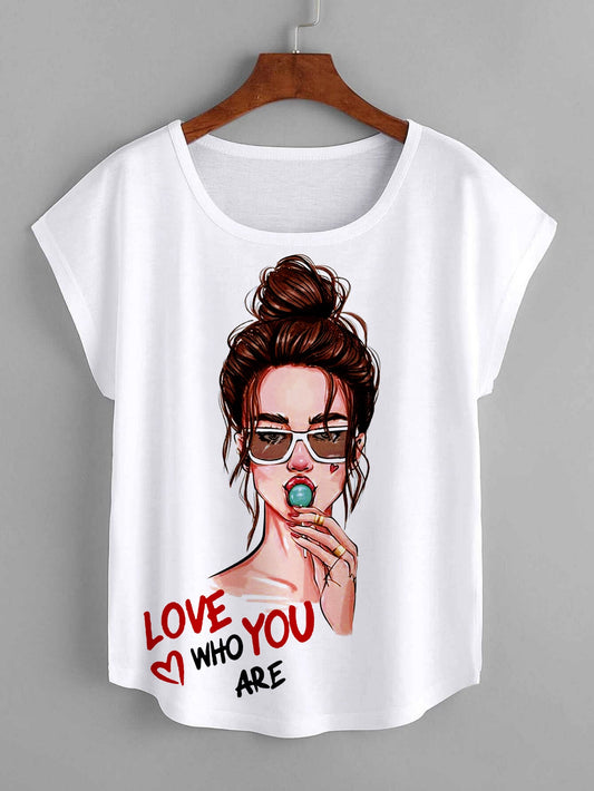 تي شيرت بجرافيك شعار وشخصية