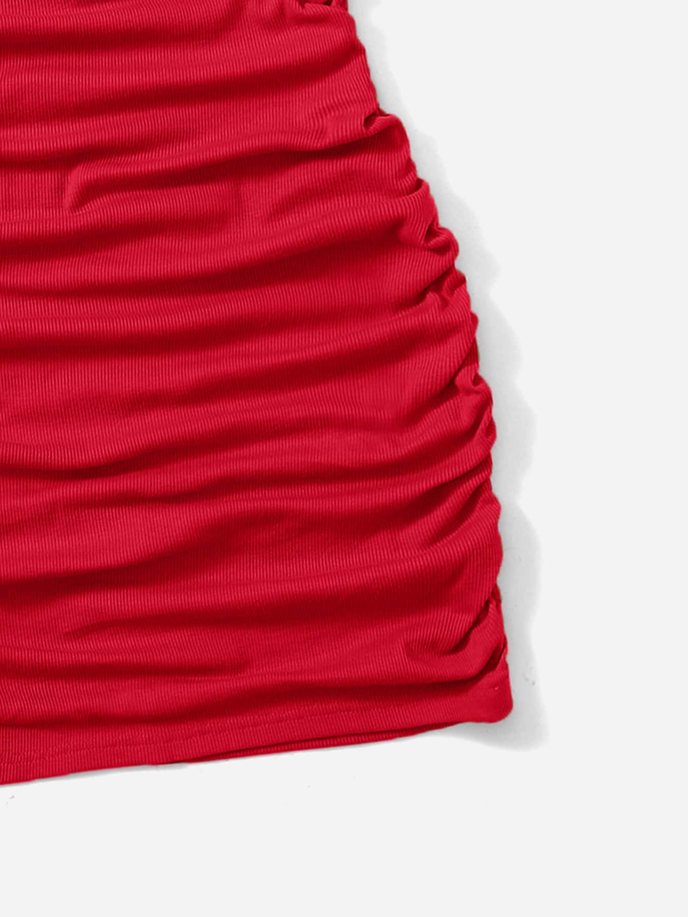 فستان رسن متقاطع بتفاصيل مكشكش