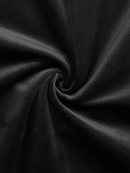 غطاء وسادة بتفاصيل معدنية