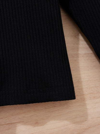 تي شيرت بتقليمة الرافل وتنورة مخططة بحزام للفتاة الرضيعة