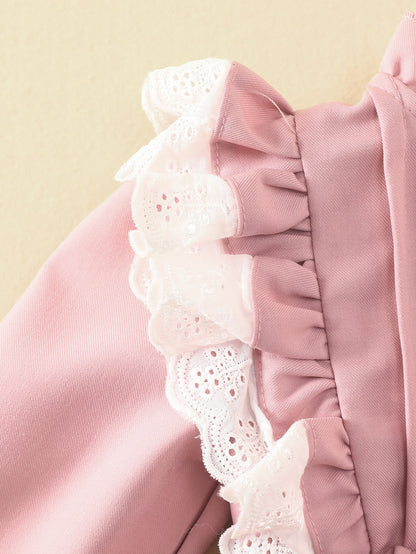 فستان مطرز بفتحات وأكمام مكشكشة وربطة فراشة أمامية طفلة