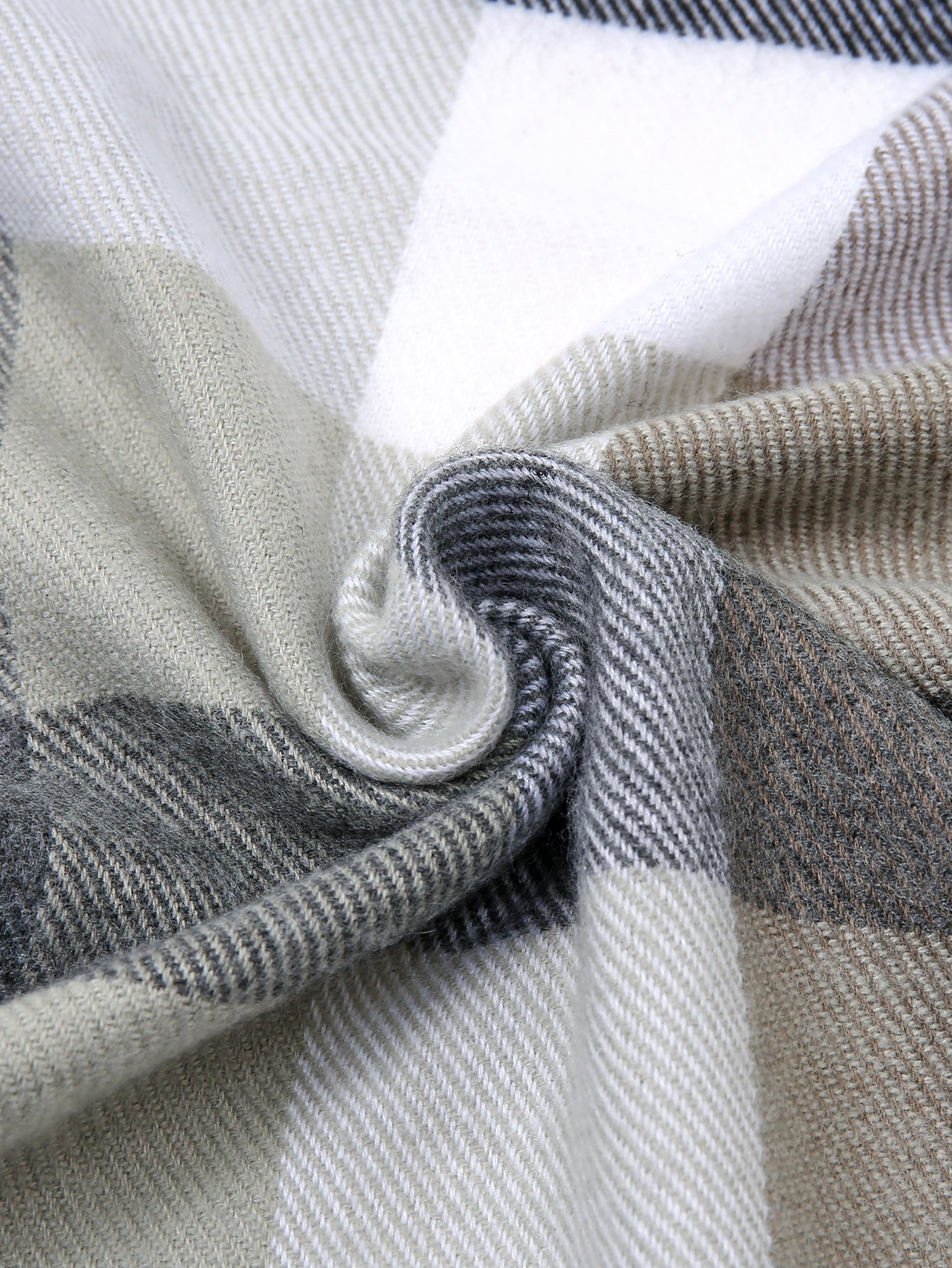 أوشحة نمط مربع النقش