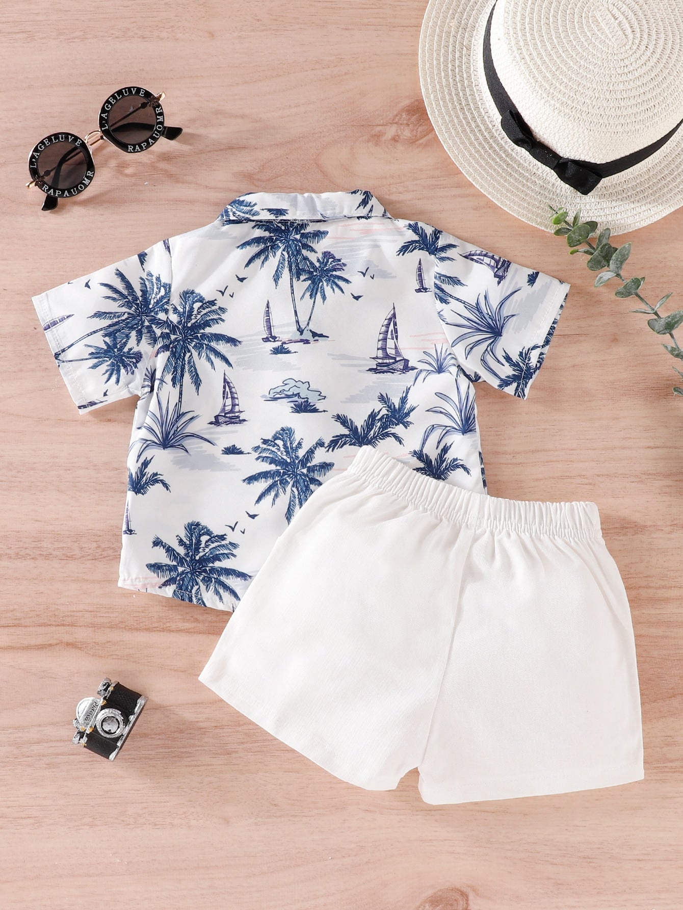 أطقم للأطفال البنات