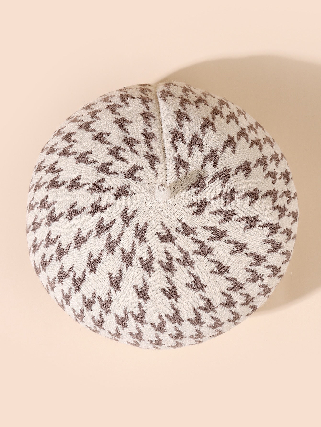 قبعة بيرية نمط مسنن