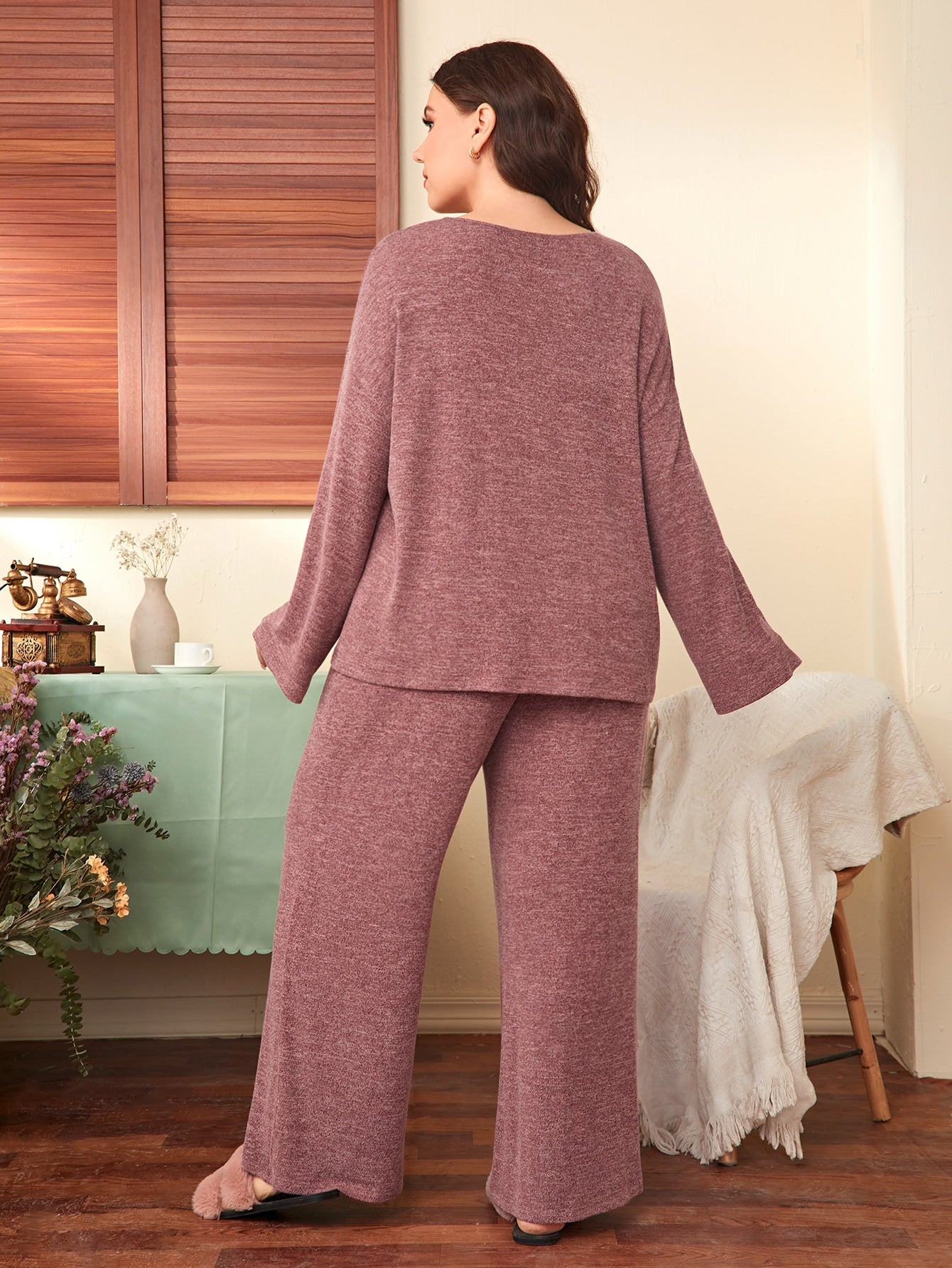 مقاس كبير بطباعة فراولة تي شيرت منخفض الاكتاف مع بنطلون بساق واسع طقم بيجامة