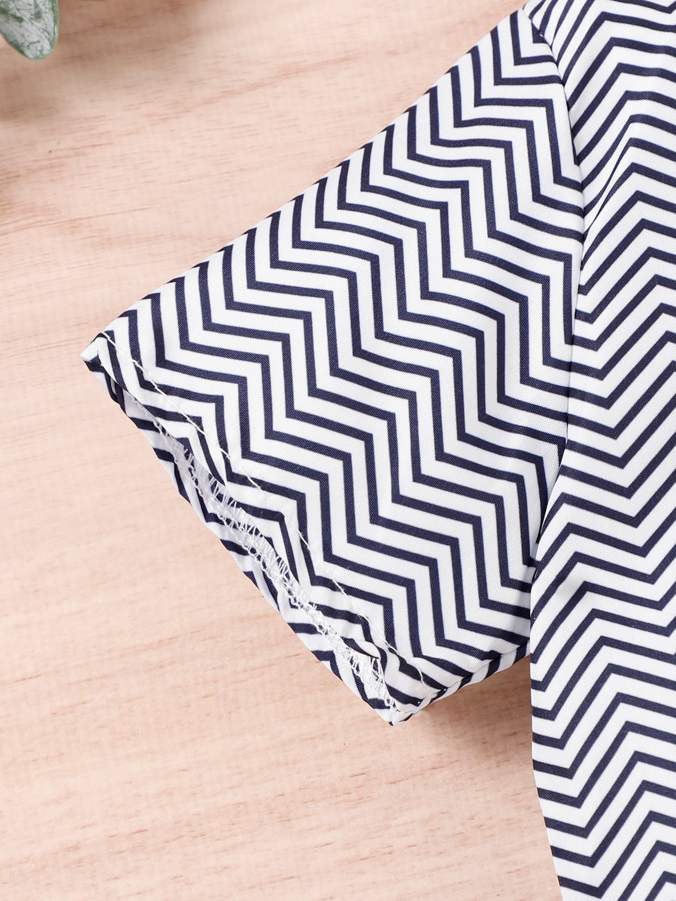 أطقم للأطفال البنات