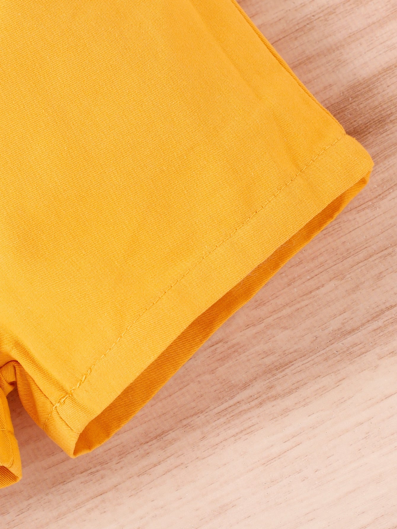 أطقم للأطفال البنات