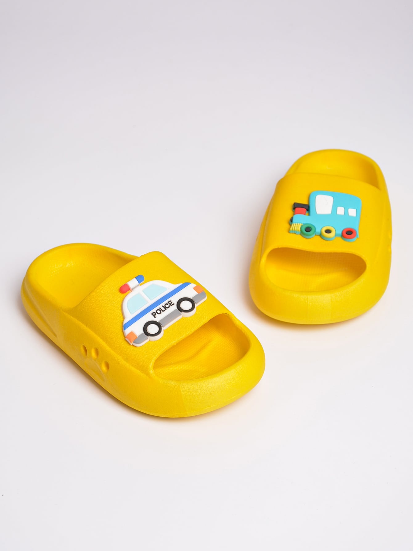 شباشب عصرية للأطفال