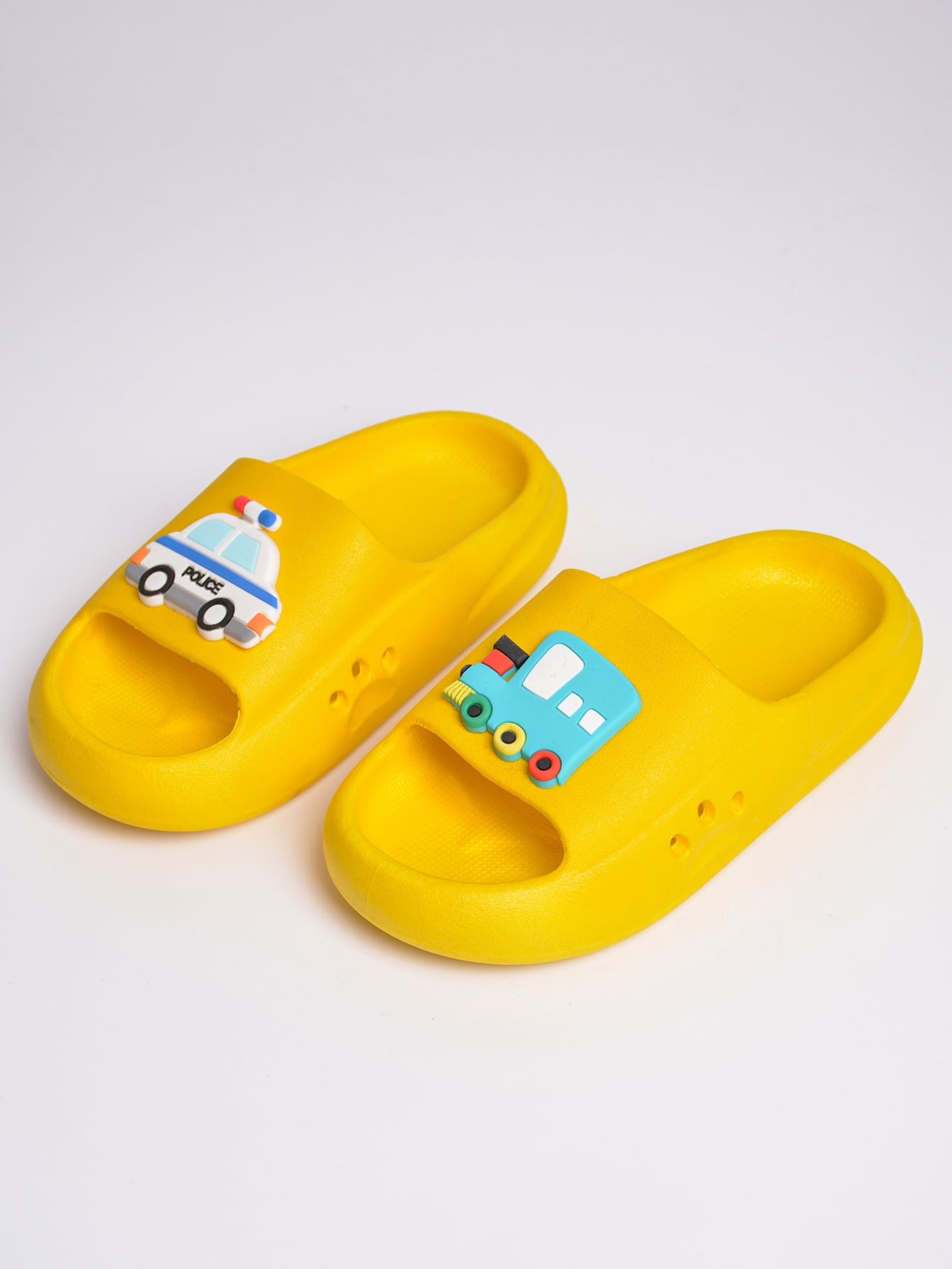 شباشب عصرية للأطفال