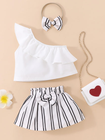 أطقم للأطفال البنات