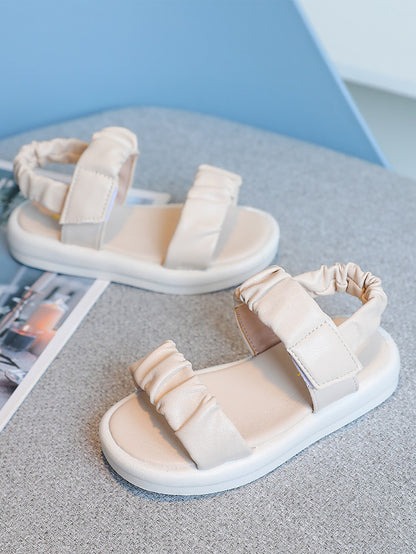 بنات صنادل موحدة اللون ثنية