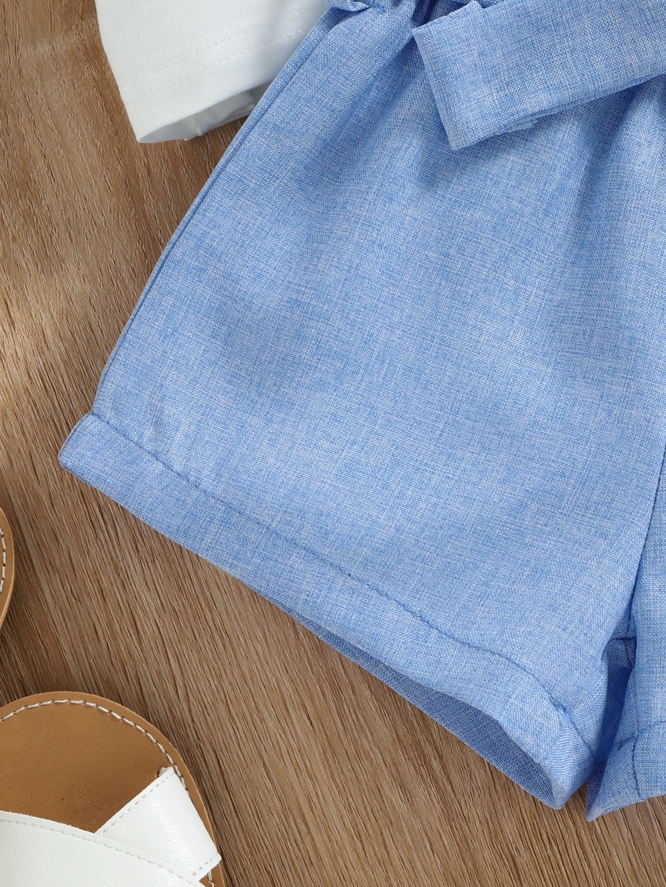 لباس علوي تانك بنت طفل ياقة غير متماثل & خصر عالي بالتجاعيد شورت بحزام