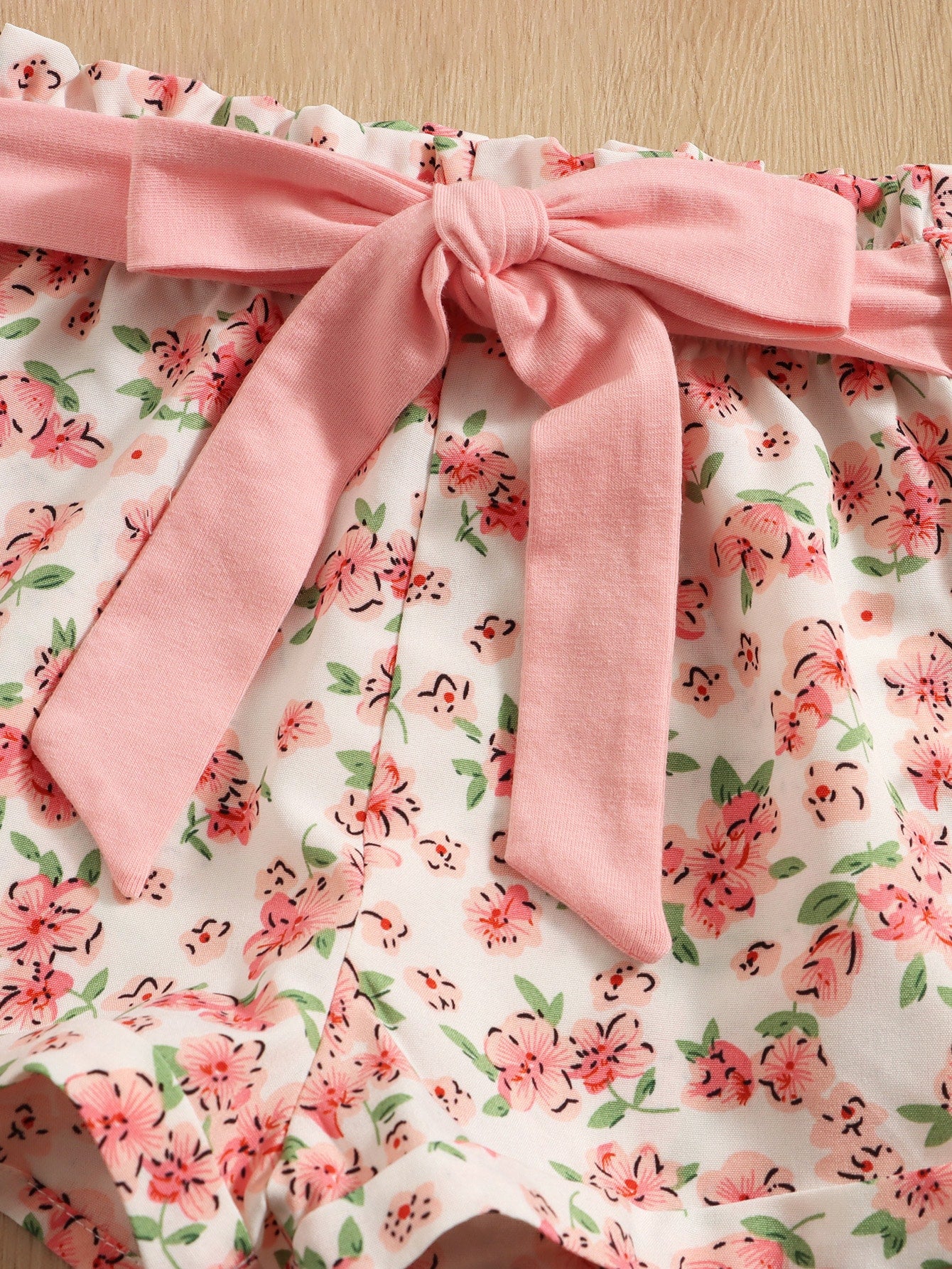 للاطفال اكمام فراشة لباس علوي مع طباعة الأزهار شورت بحزام