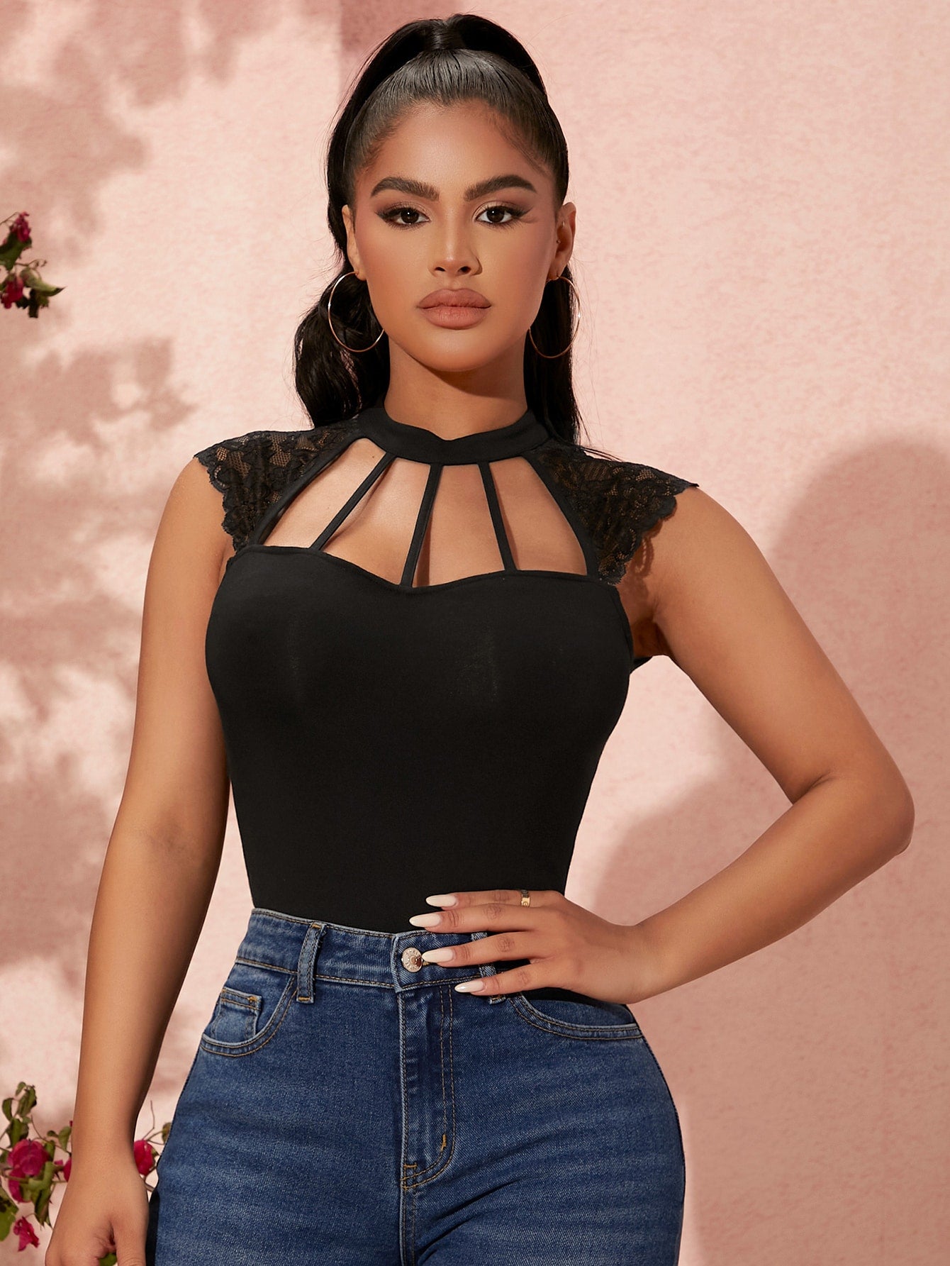 تي شيرت نسائية