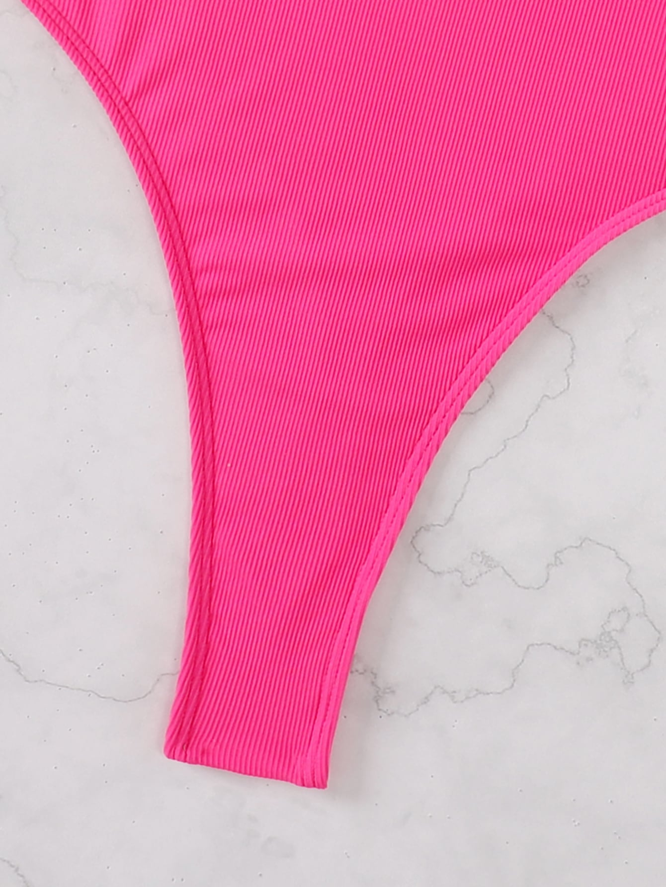 ملابس سباحة