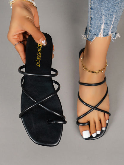 صندل بخاتم اصبع القدم وحزام متقاطع