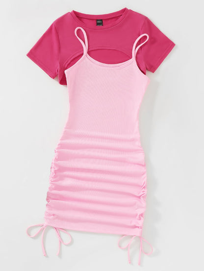 تي شيرت قصير للغاية مع رباط فستان كامي