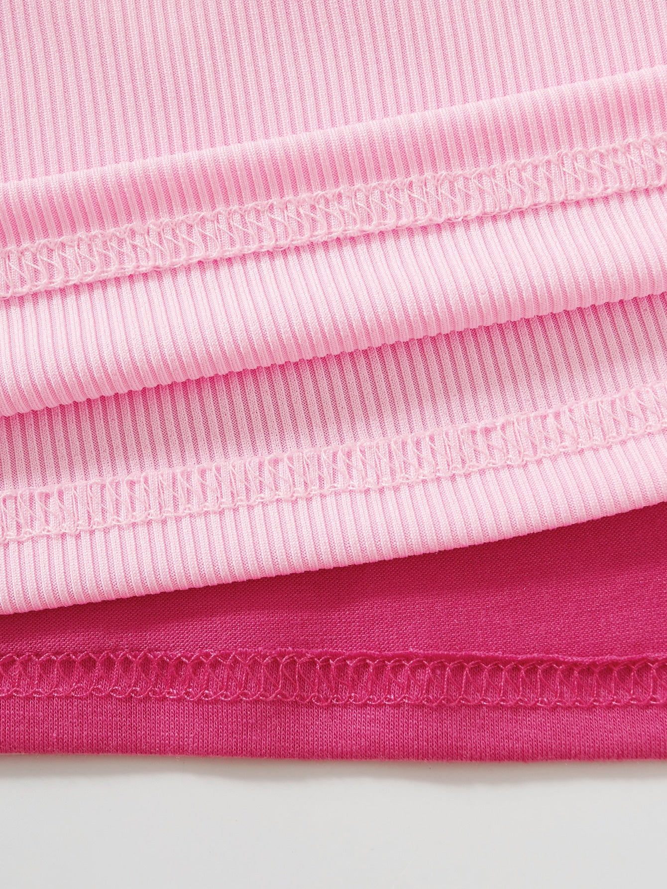 تي شيرت قصير للغاية مع رباط فستان كامي