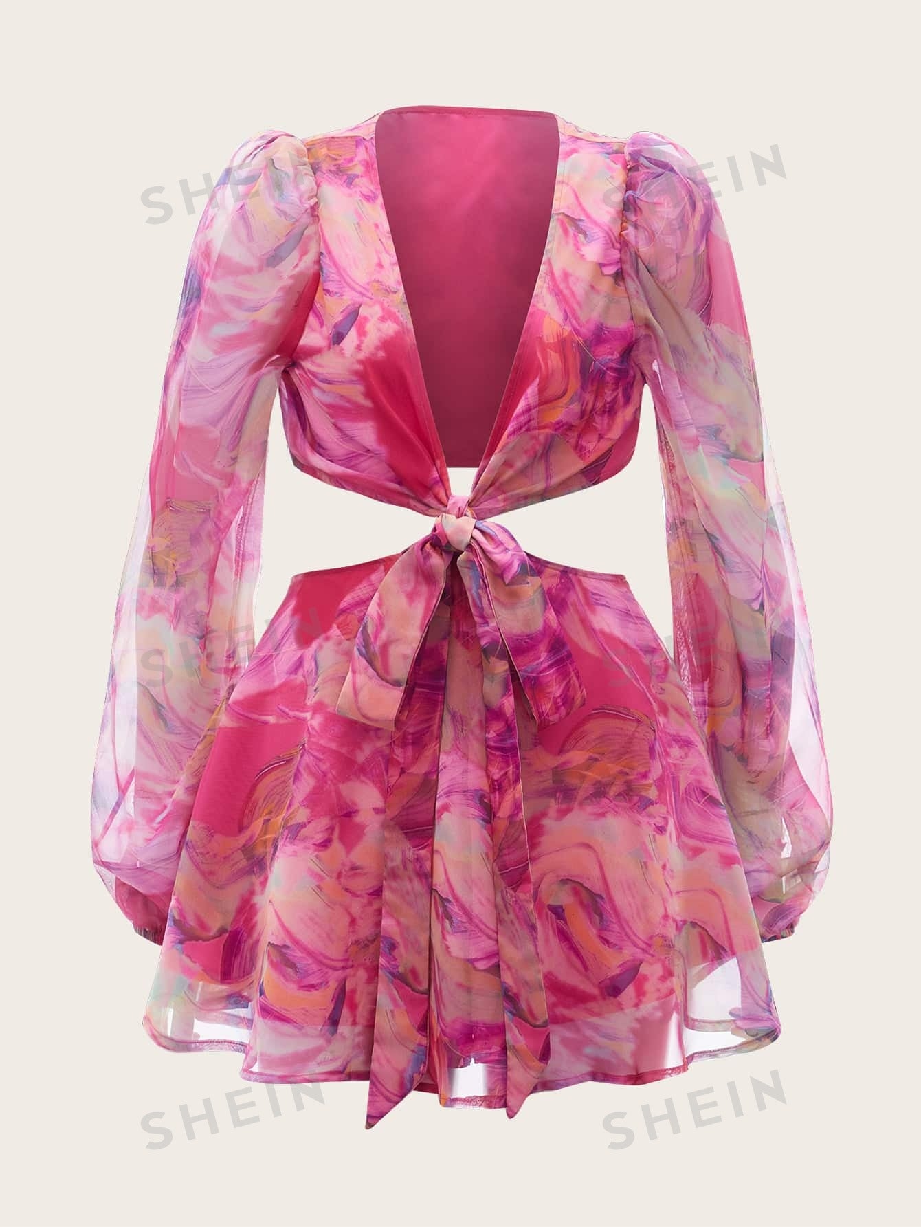 رامبر بطبعات ورود واسع الأكمام مع رباط عنق على شكل V وفتحة قص على الخصر وهو تصميم صيفي من قماش الشيفون باللون الأحمر المناسب للشاطئ