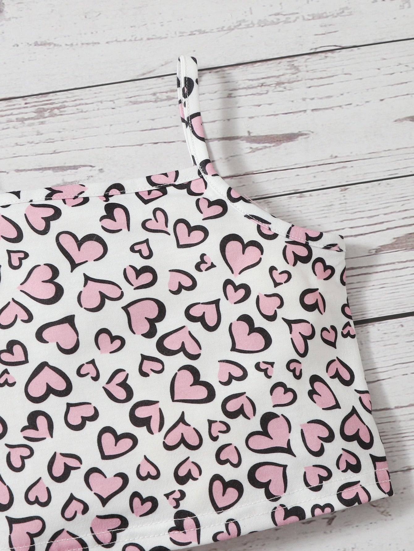 ثوب الكام مع البنطلون القصير بطباعة قلب شامل للاطفال