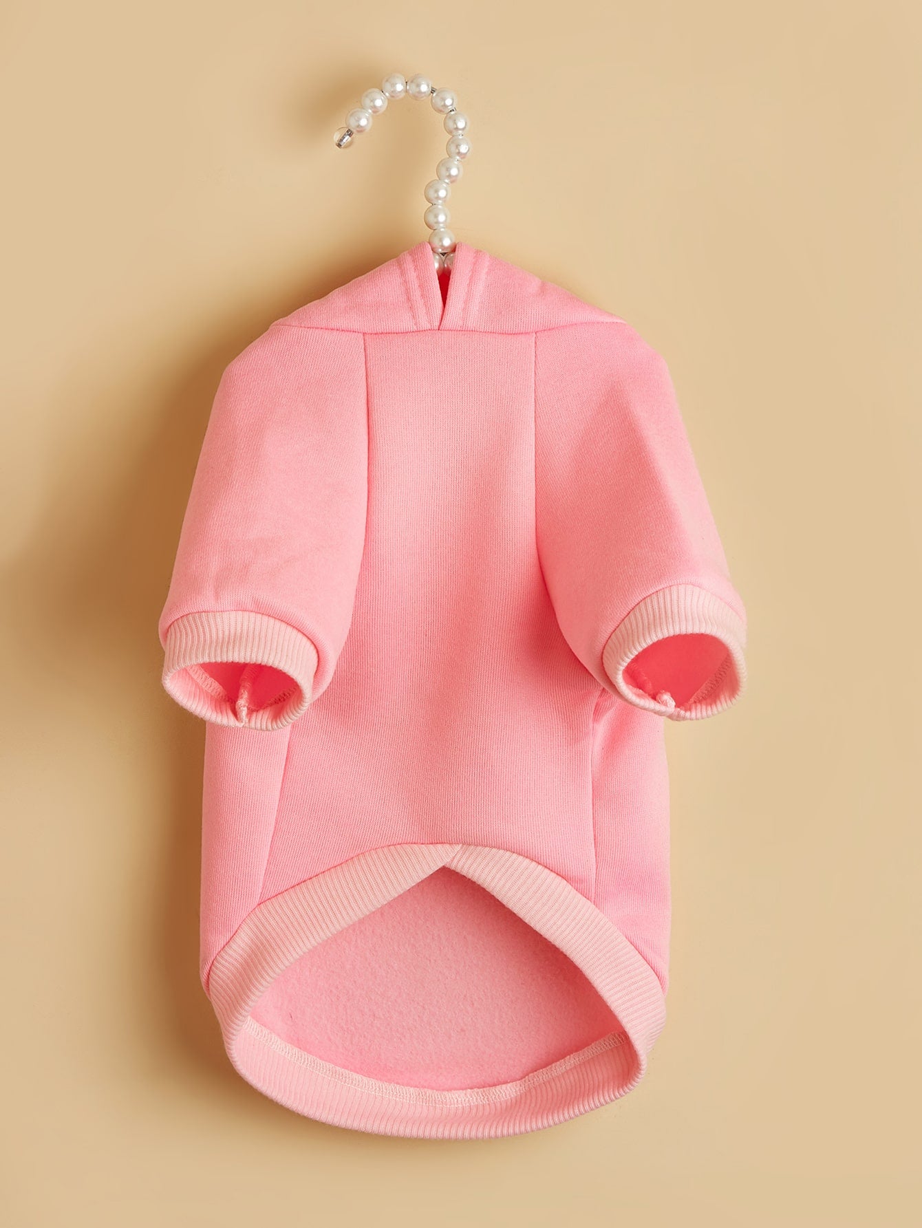 هودي بشعار للحيوانات الأليفة مع جيوب دافئة