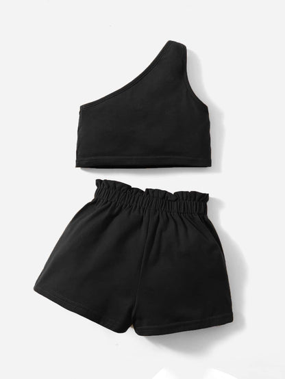 بلوزة كتف واحدة   شورت خصر ورقي لطفلة صغيرة