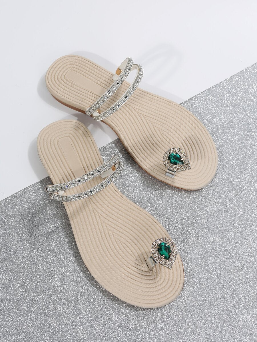 صنادل نسائية