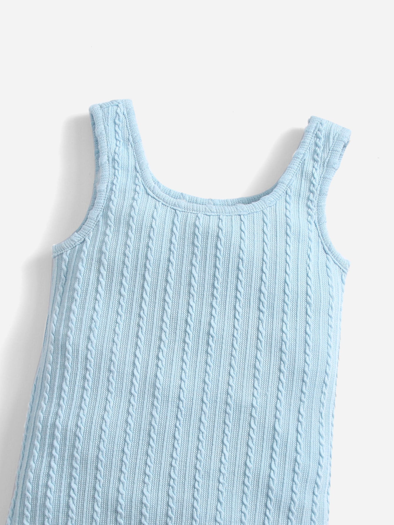 أطقم للأطفال البنات