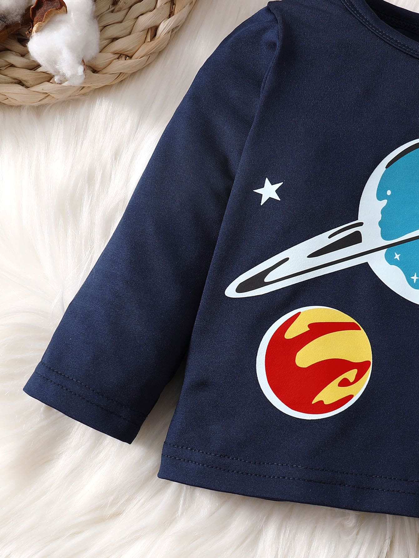 تي شيرت بطبعة بيبي بلانيت