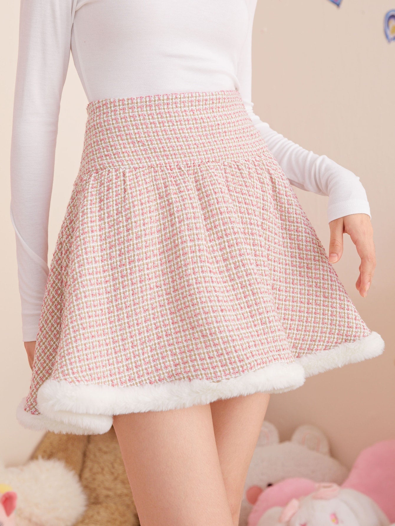 تنورة واسع من الاسفل حافة زغبي للفتيات المراهقات