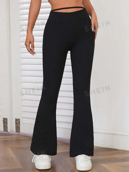 بنطلون بساق واسع مقصوص الخصر