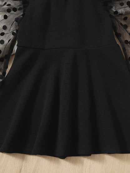 فستان طفلة بأكمام منتفخة وتداخلات مصنوع من نسيج المخمل الفاخر