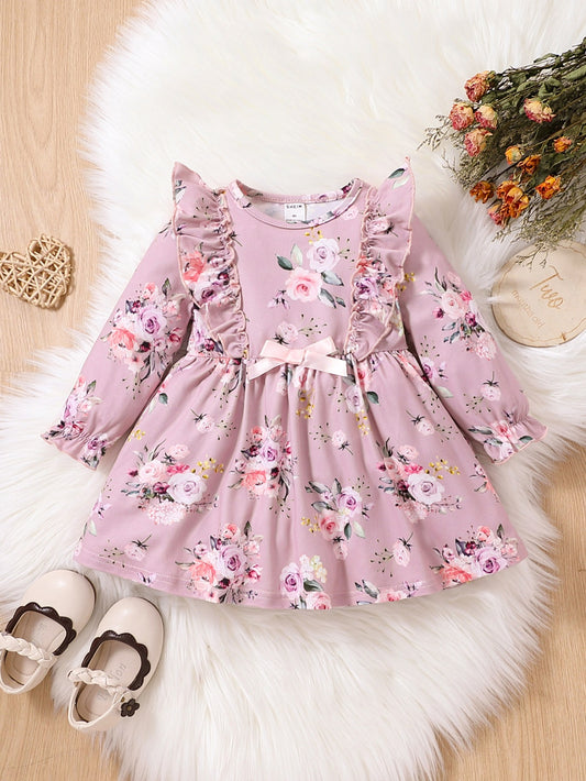 فستان طفلة صغيرة