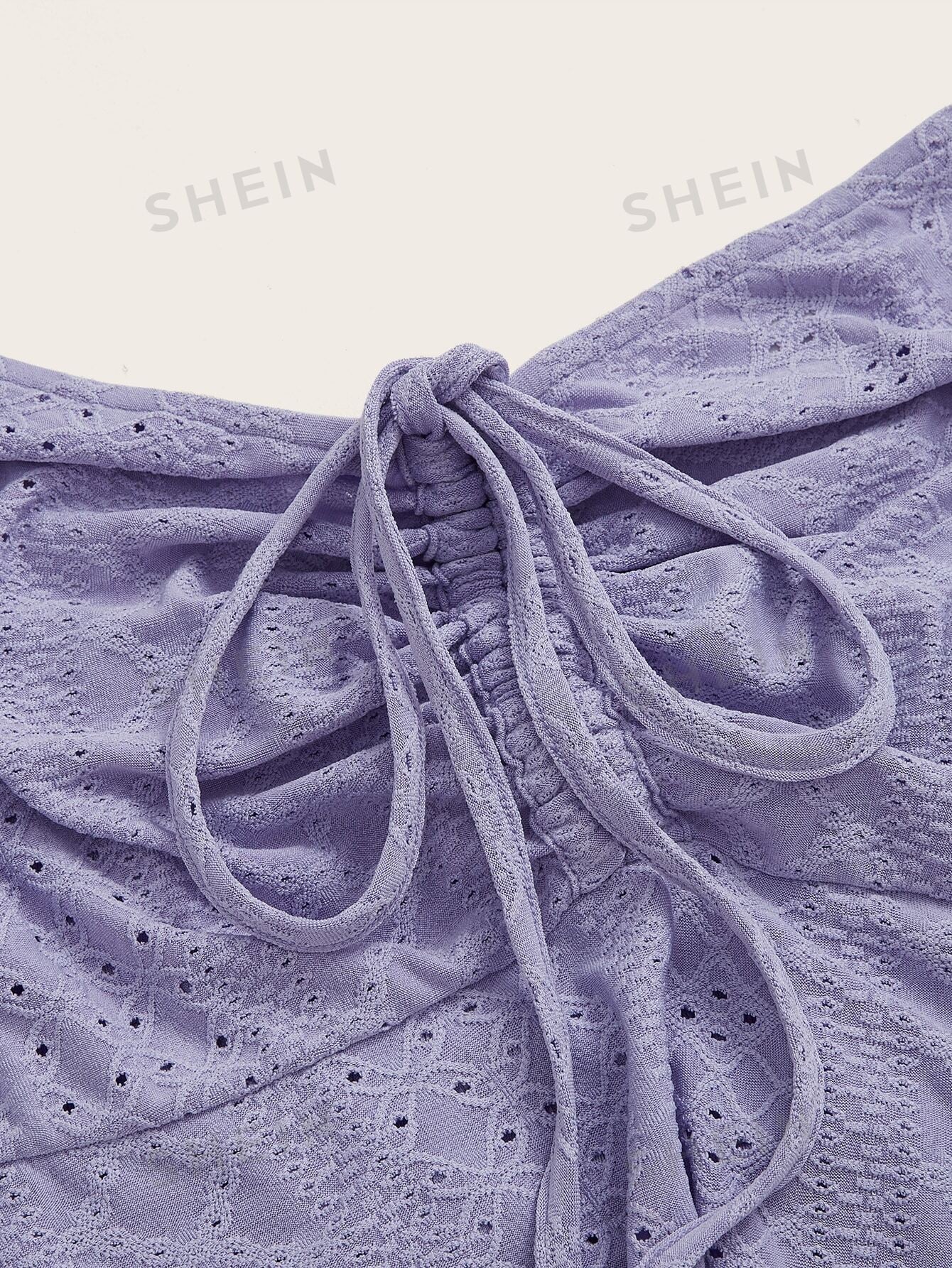 تي شيرت مكشوف الكتف اكمام منتفخة برباط امامي مطرز حلقي مقاس كبير