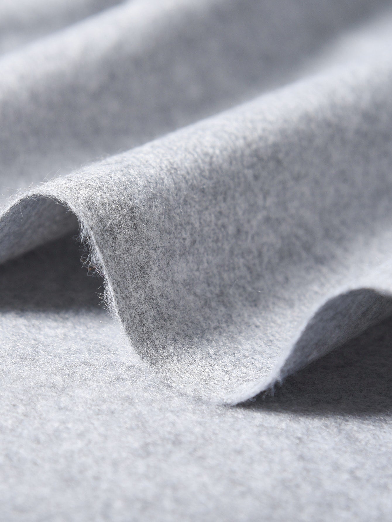 أوشحة نسائية