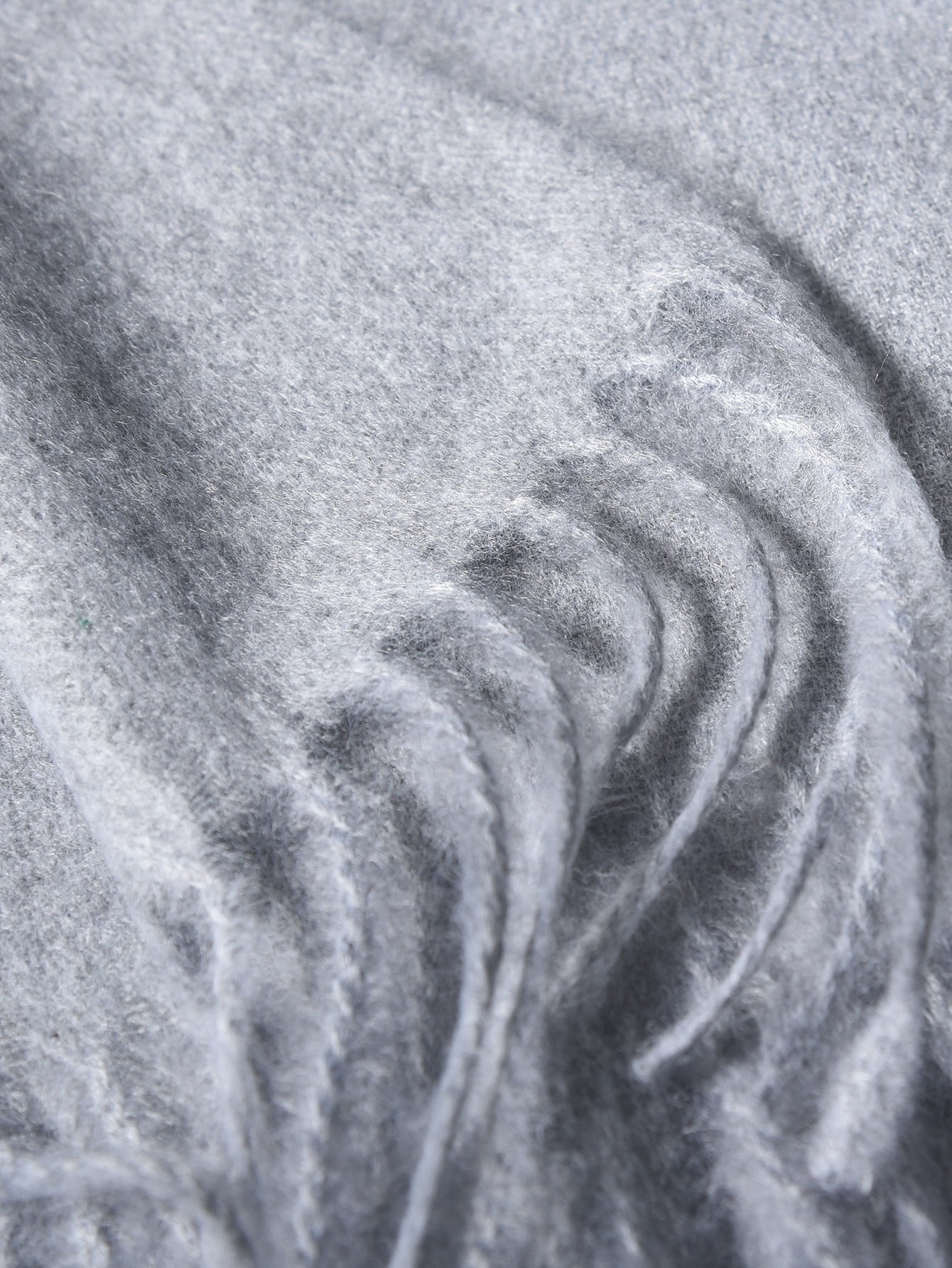 أوشحة نسائية