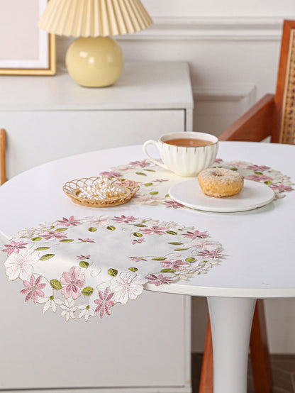 مفرش سفرة مطرز بأزهار قطعة واحدة