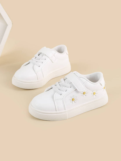 حذاء رياضي بناتي بتطريزات زهور, لون أبيض