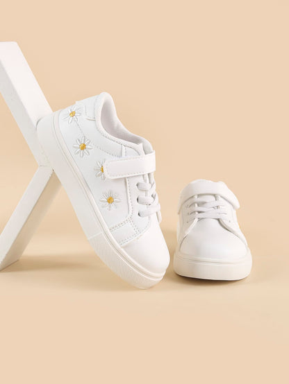 حذاء رياضي بناتي بتطريزات زهور, لون أبيض