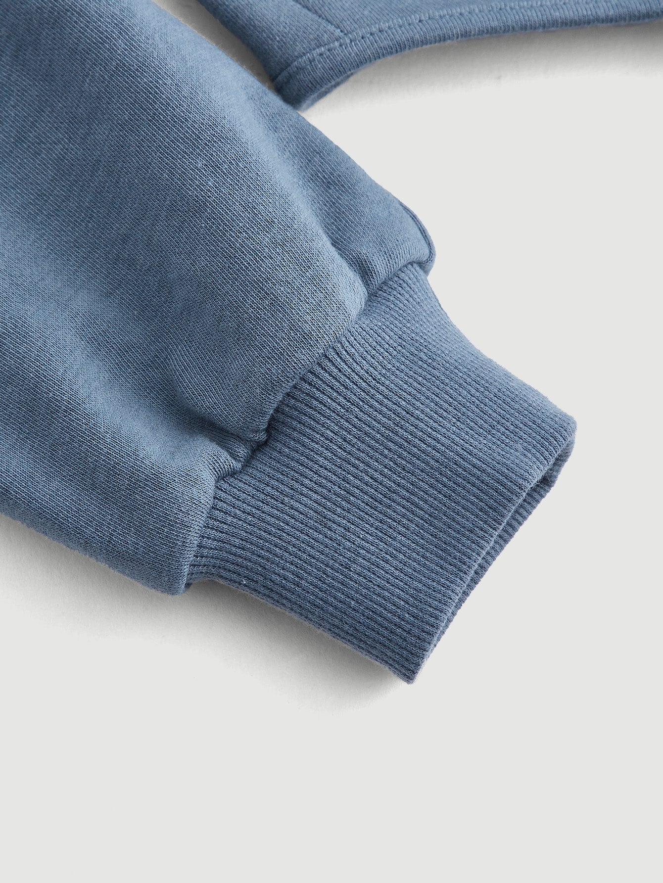 هودي فتحات حلقي معدني مقصوص امامي عالي ومنخفض