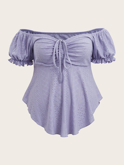 تي شيرت مكشوف الكتف اكمام منتفخة برباط امامي مطرز حلقي مقاس كبير