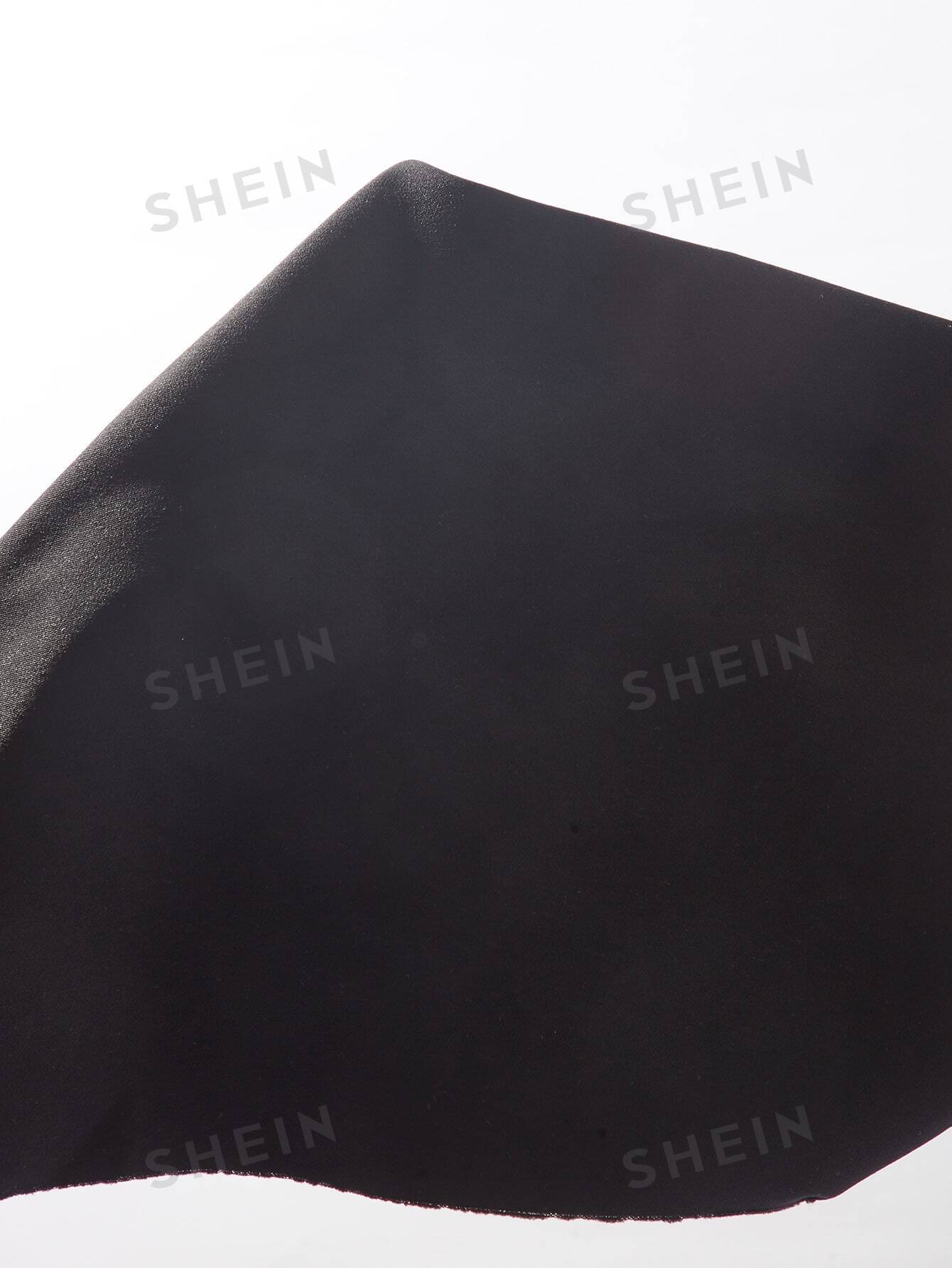 ليغنز بحافة أشرطة متقاطعة وحزام خصر عريض مع جيب هاتف