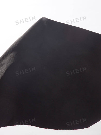 ليغنز بحافة أشرطة متقاطعة وحزام خصر عريض مع جيب هاتف